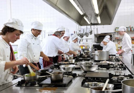 Servizio di ristorazione - Cucina Servizio di ristorazione - Cucina